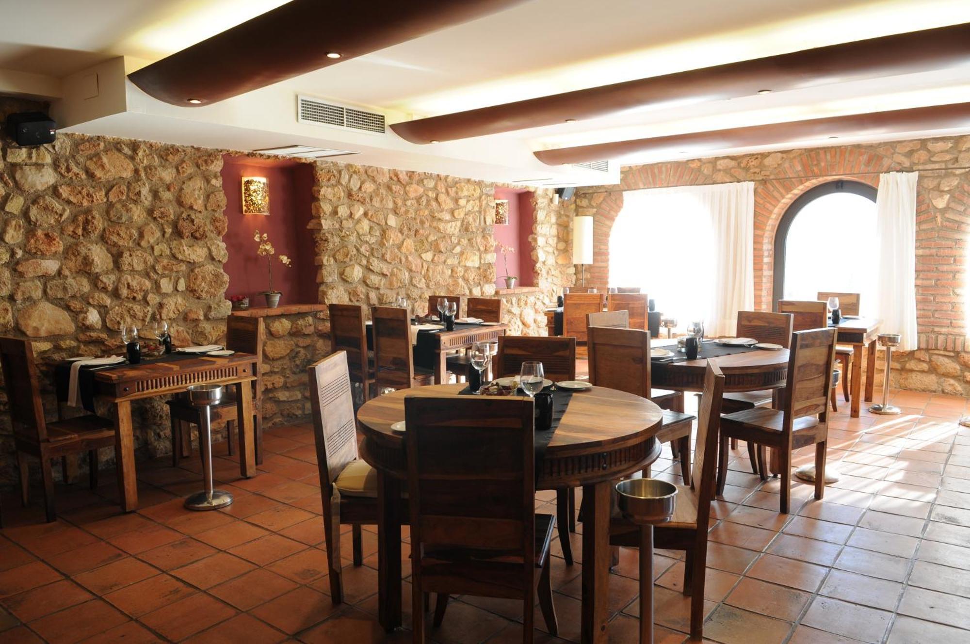 Hotel La Figuerola & Restaurant Vandellós
