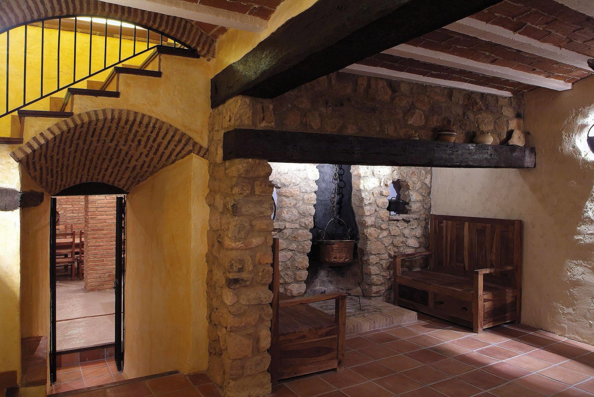Hotel La Figuerola & Restaurant 4*