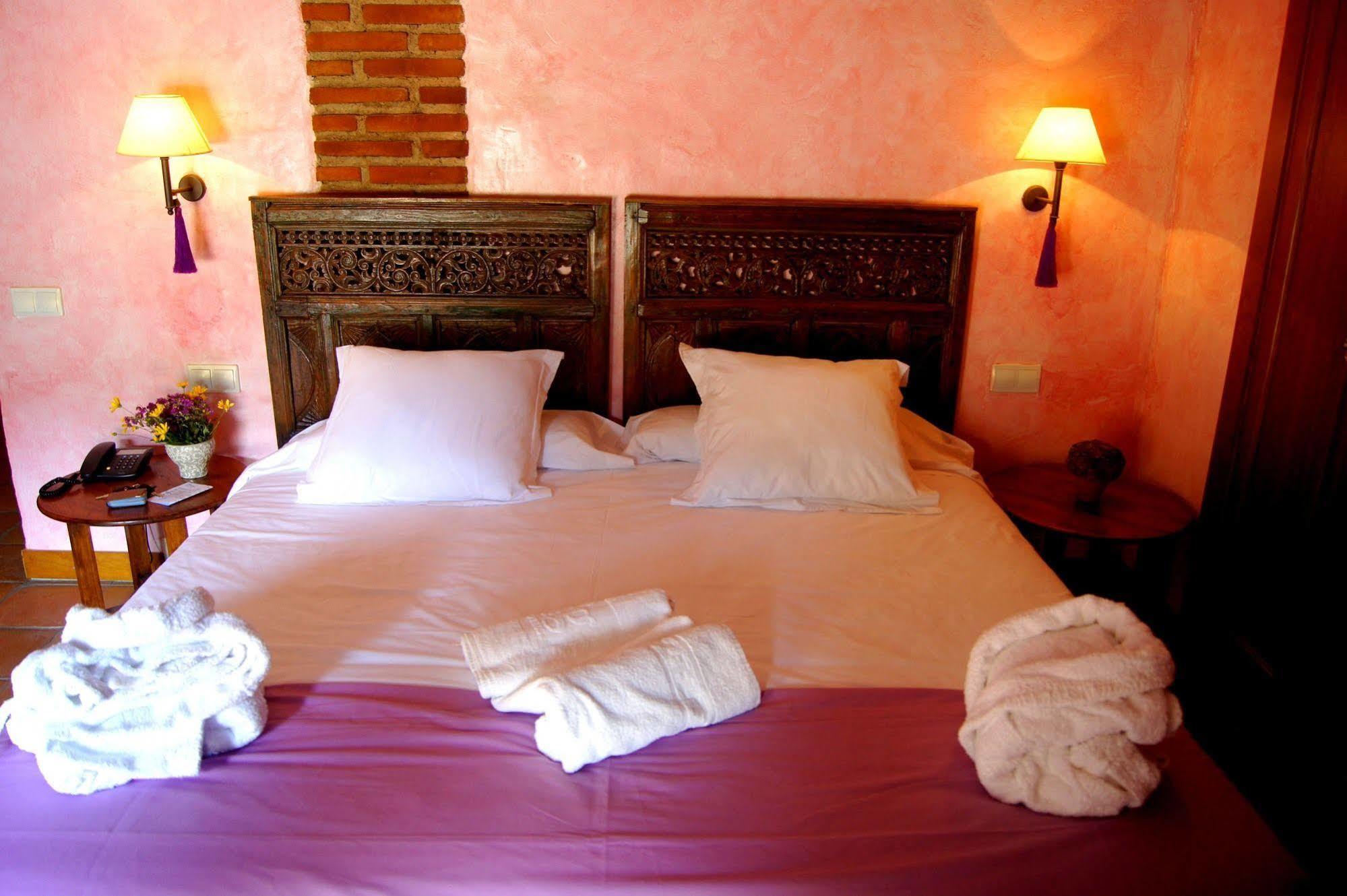 La Figuerola & Restaurant Hotel